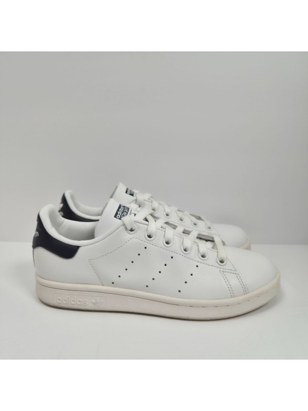 Adidas Stan Smith Original Women's White & Navy Sneakers S81020 US Size 5.5